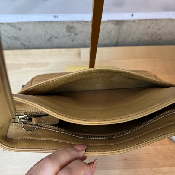 Coach vintage Bleecker Pocket Shoulder Bag Costa Rica 9310 Collectors favorite - Picture 6 of 15